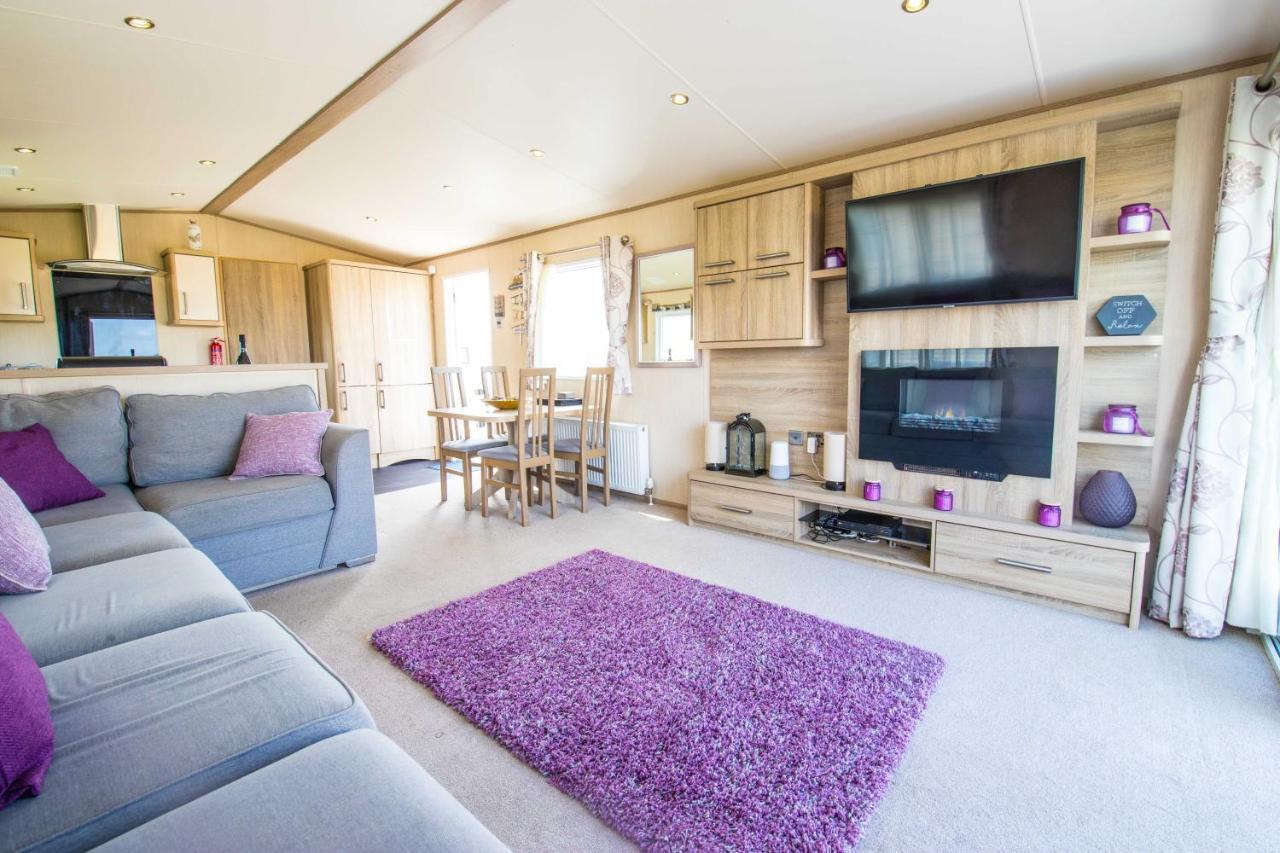 River Lodge Platinum Plus Holiday Home With River Views, Free Wifi & Netflix Camber Exterior photo